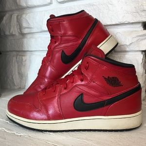 Nike Air Jordan 1 Mid GYM ✨EUC✨